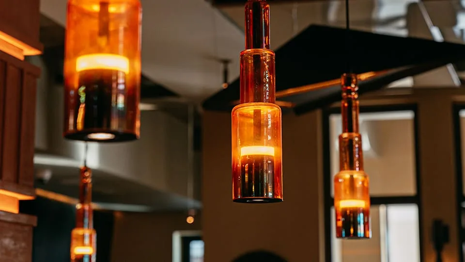 Amber pendant lamps